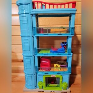 Little People "Friendly Place" Aparment Complex